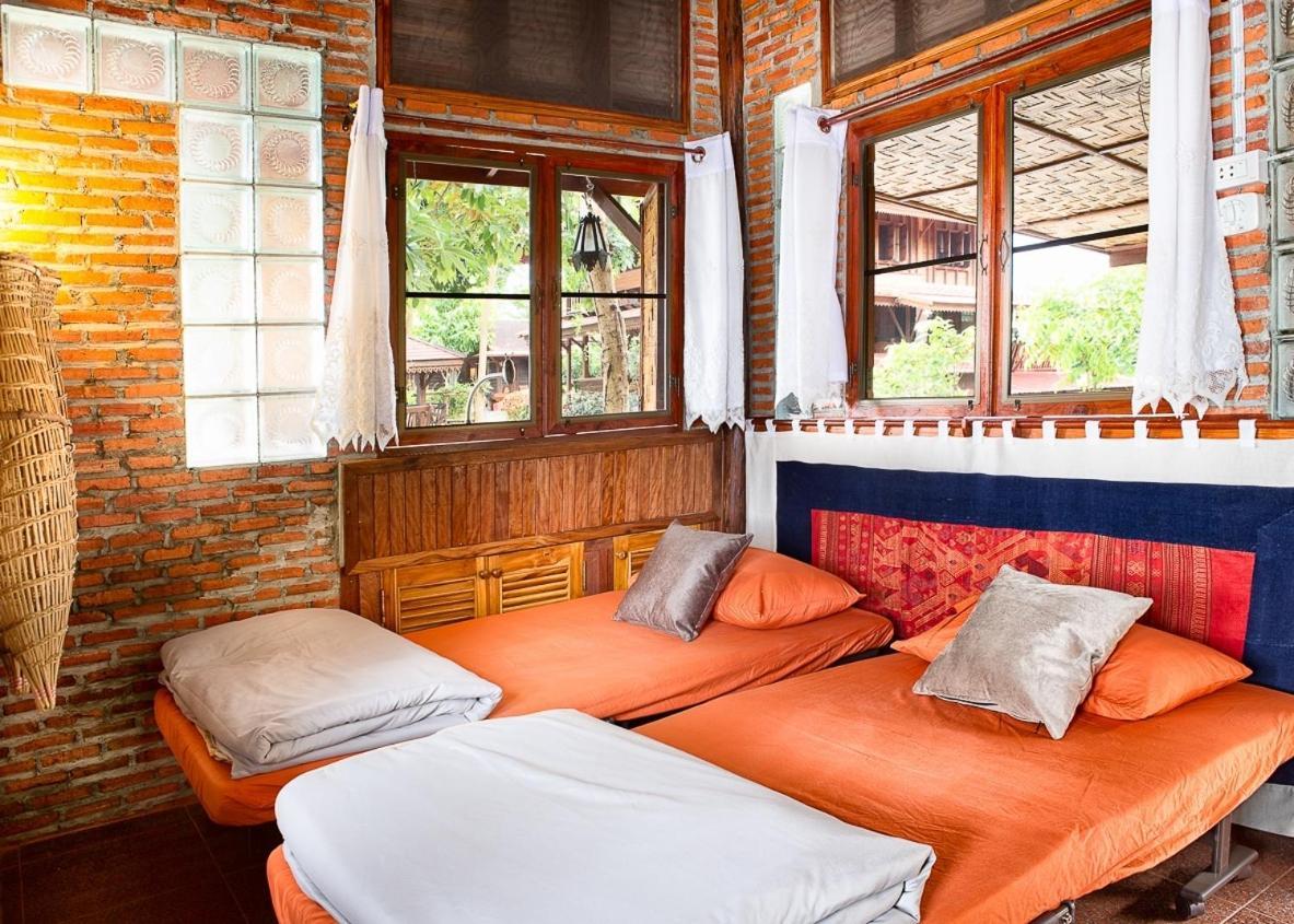 Rim Nam Kong Homestay Pak Chom Exterior foto